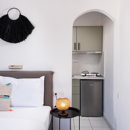 Acroterra - Easy Living Aparthotel Aliki  Bagian luar foto