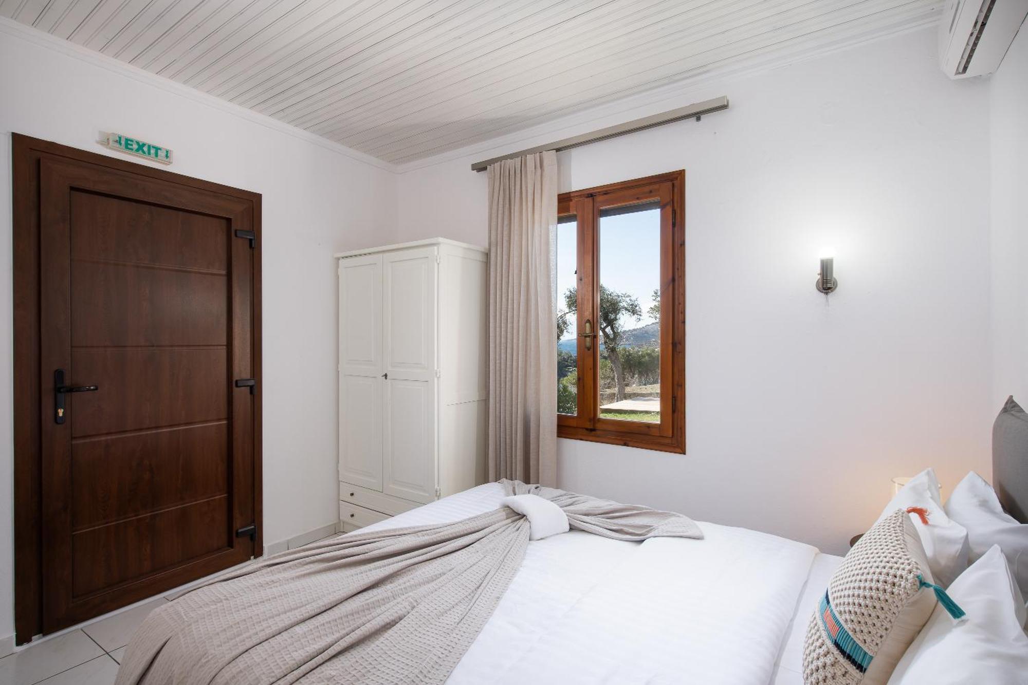 Acroterra - Easy Living Aparthotel Aliki  Bagian luar foto