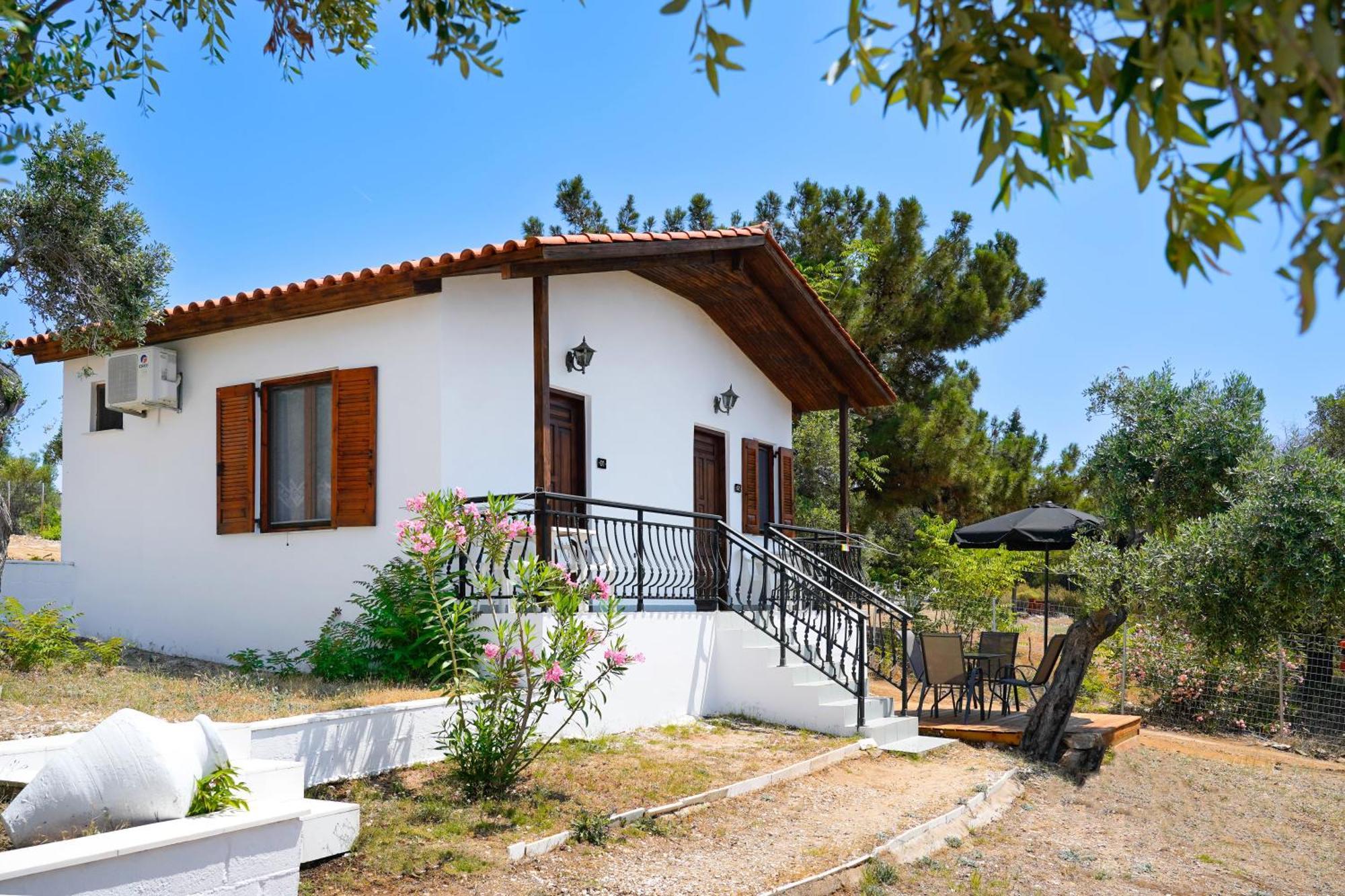 Acroterra - Easy Living Aparthotel Aliki  Bagian luar foto