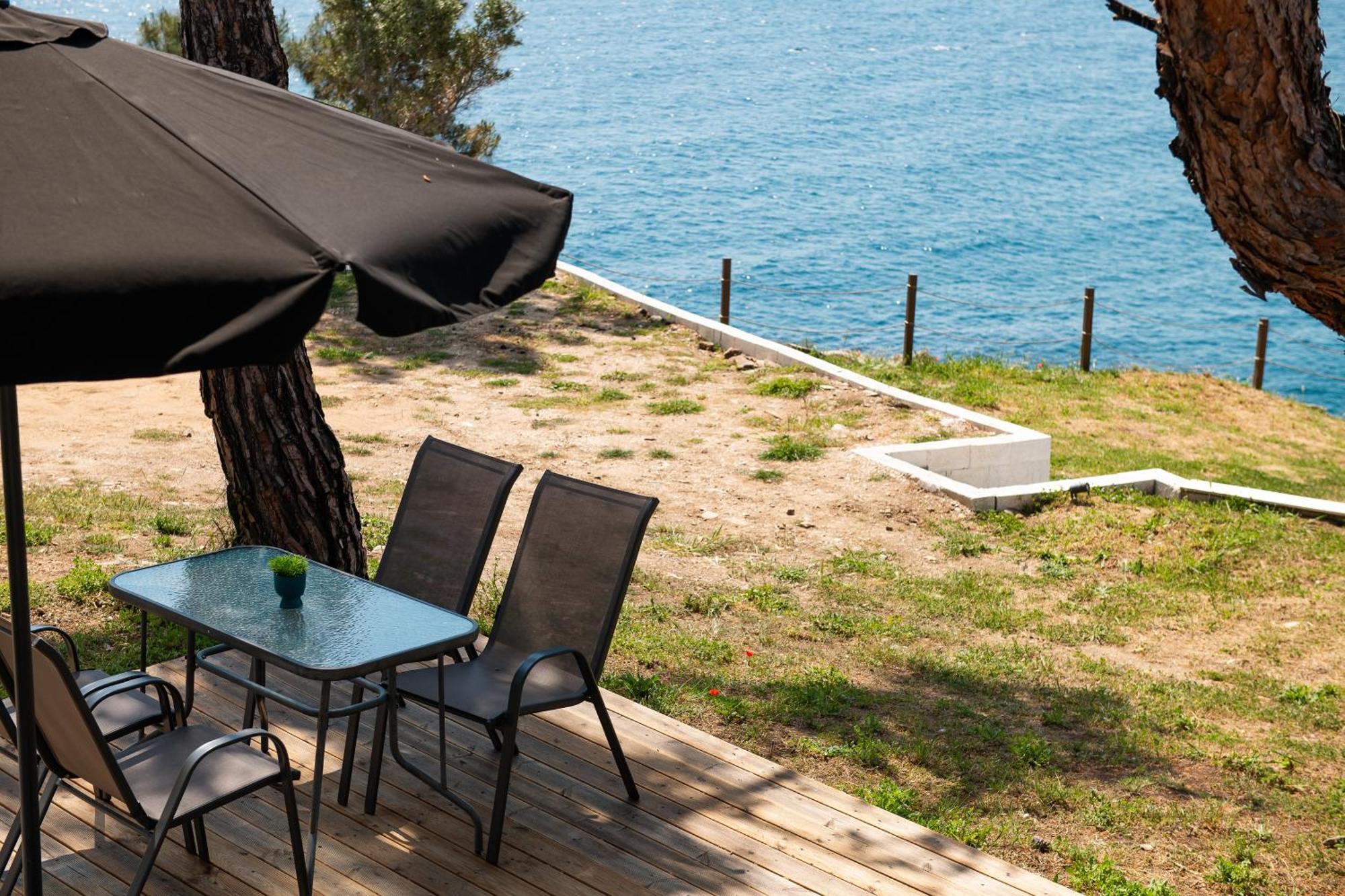 Acroterra - Easy Living Aparthotel Aliki  Bagian luar foto