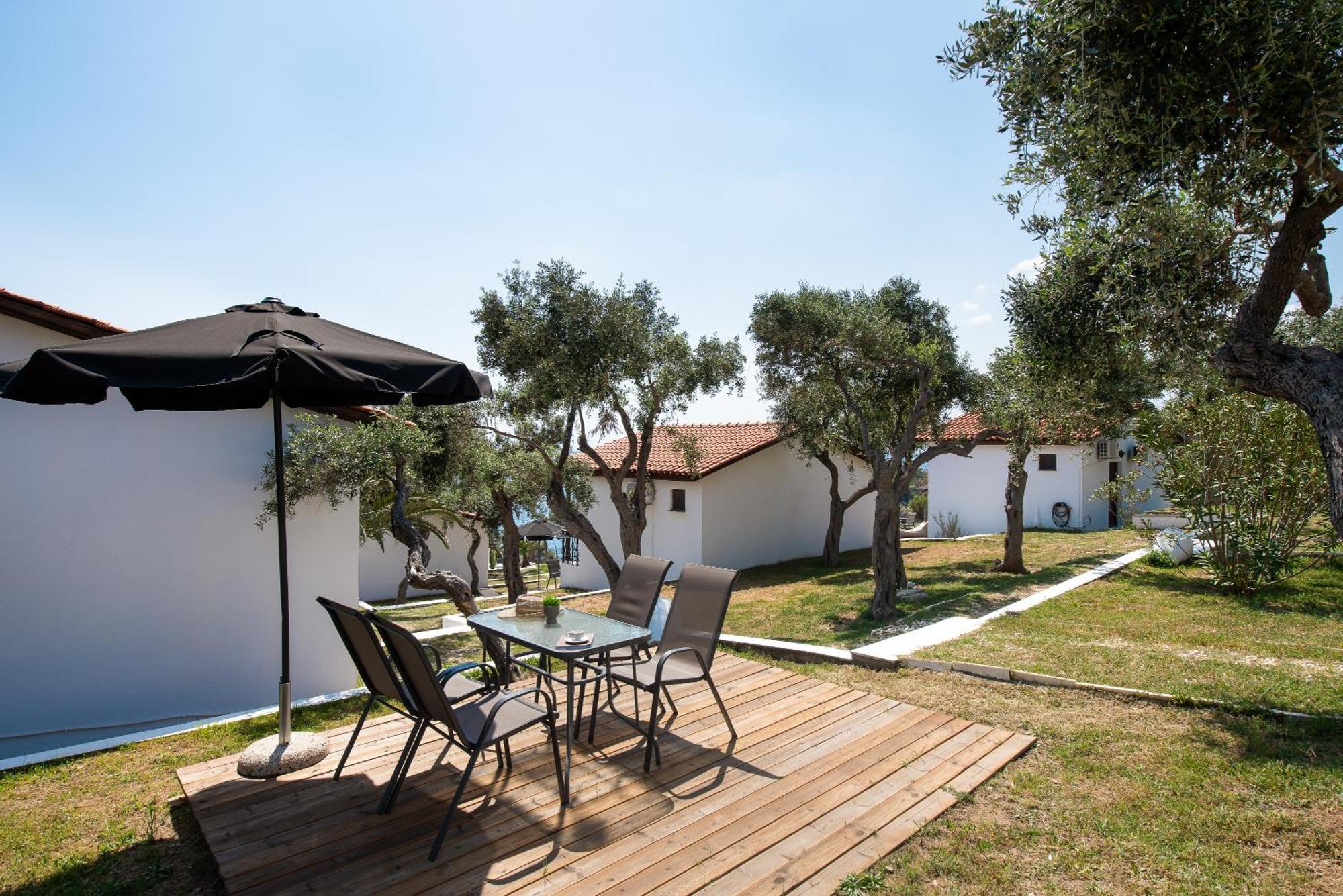 Acroterra - Easy Living Aparthotel Aliki  Bagian luar foto