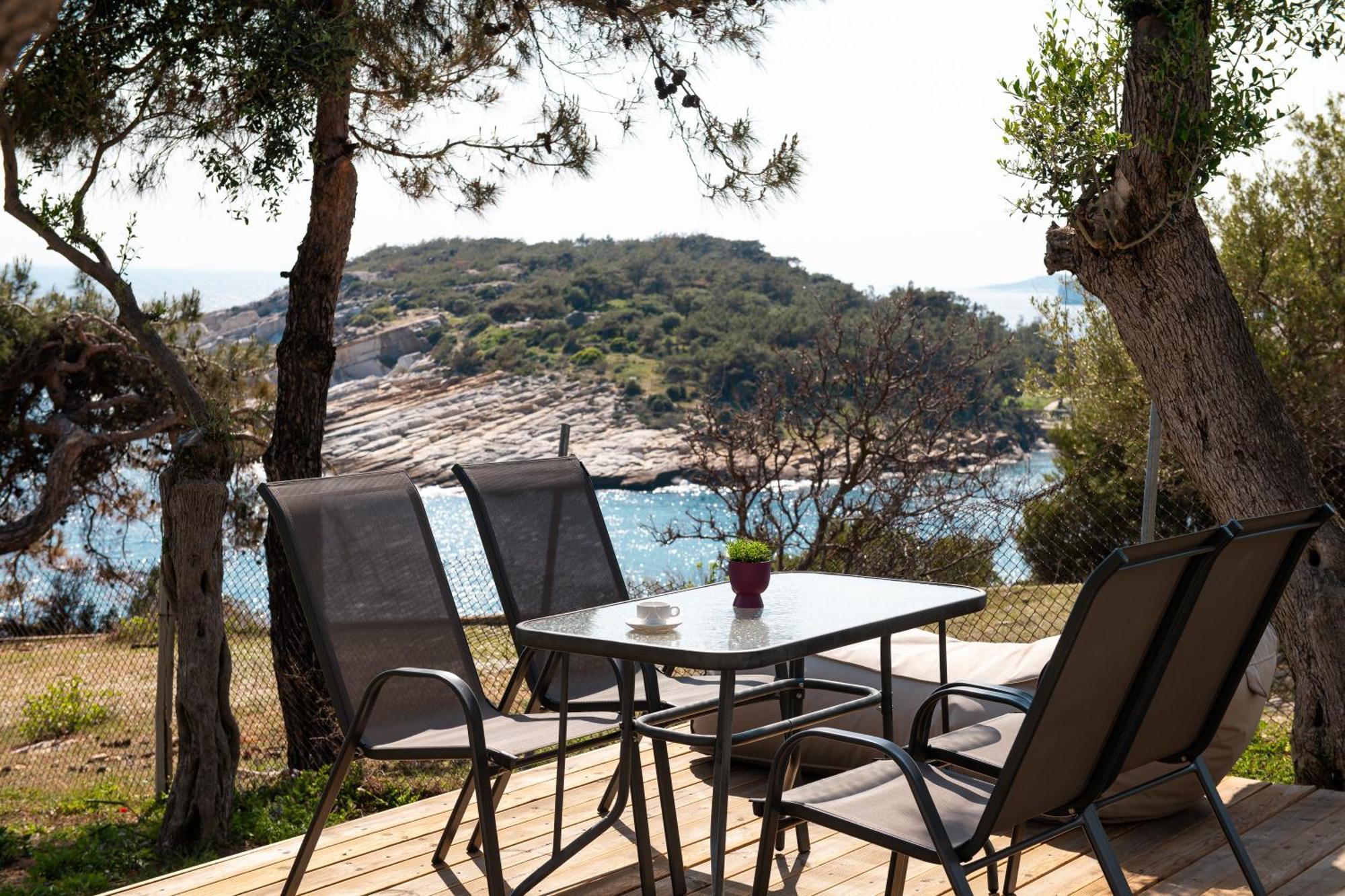Acroterra - Easy Living Aparthotel Aliki  Bagian luar foto