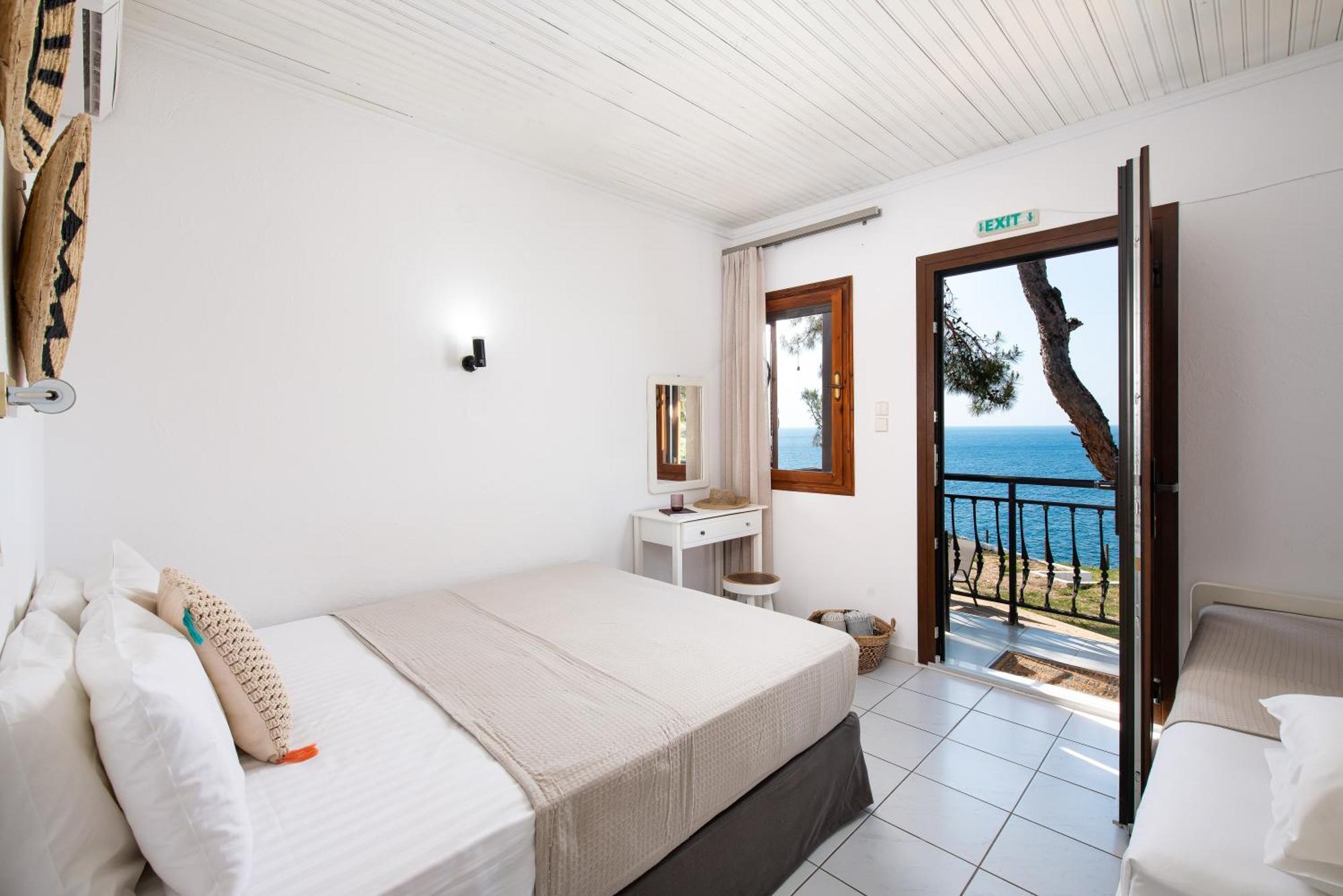 Acroterra - Easy Living Aparthotel Aliki  Bagian luar foto