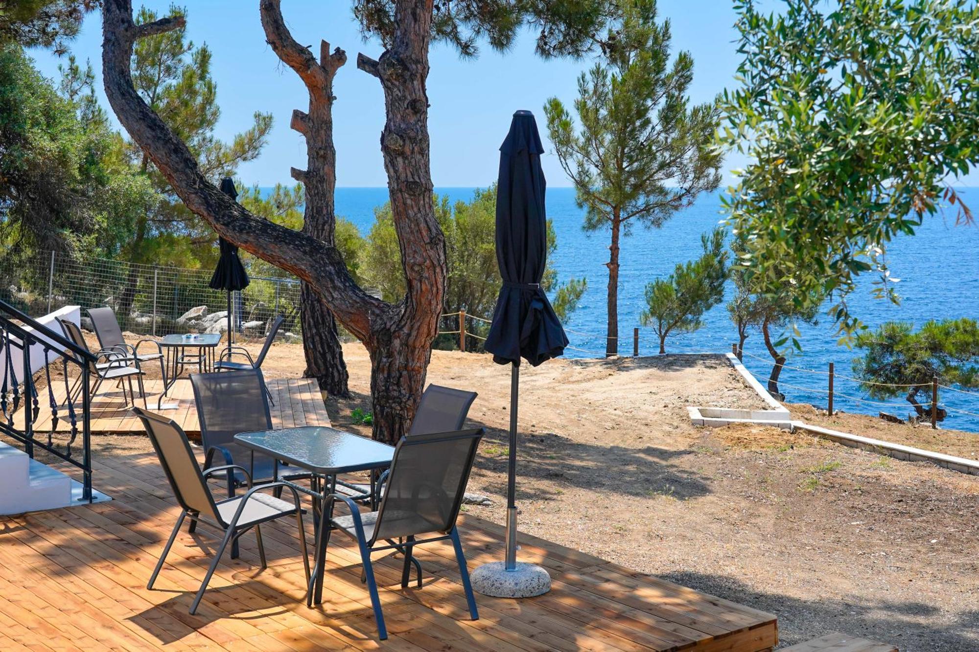 Acroterra - Easy Living Aparthotel Aliki  Bagian luar foto