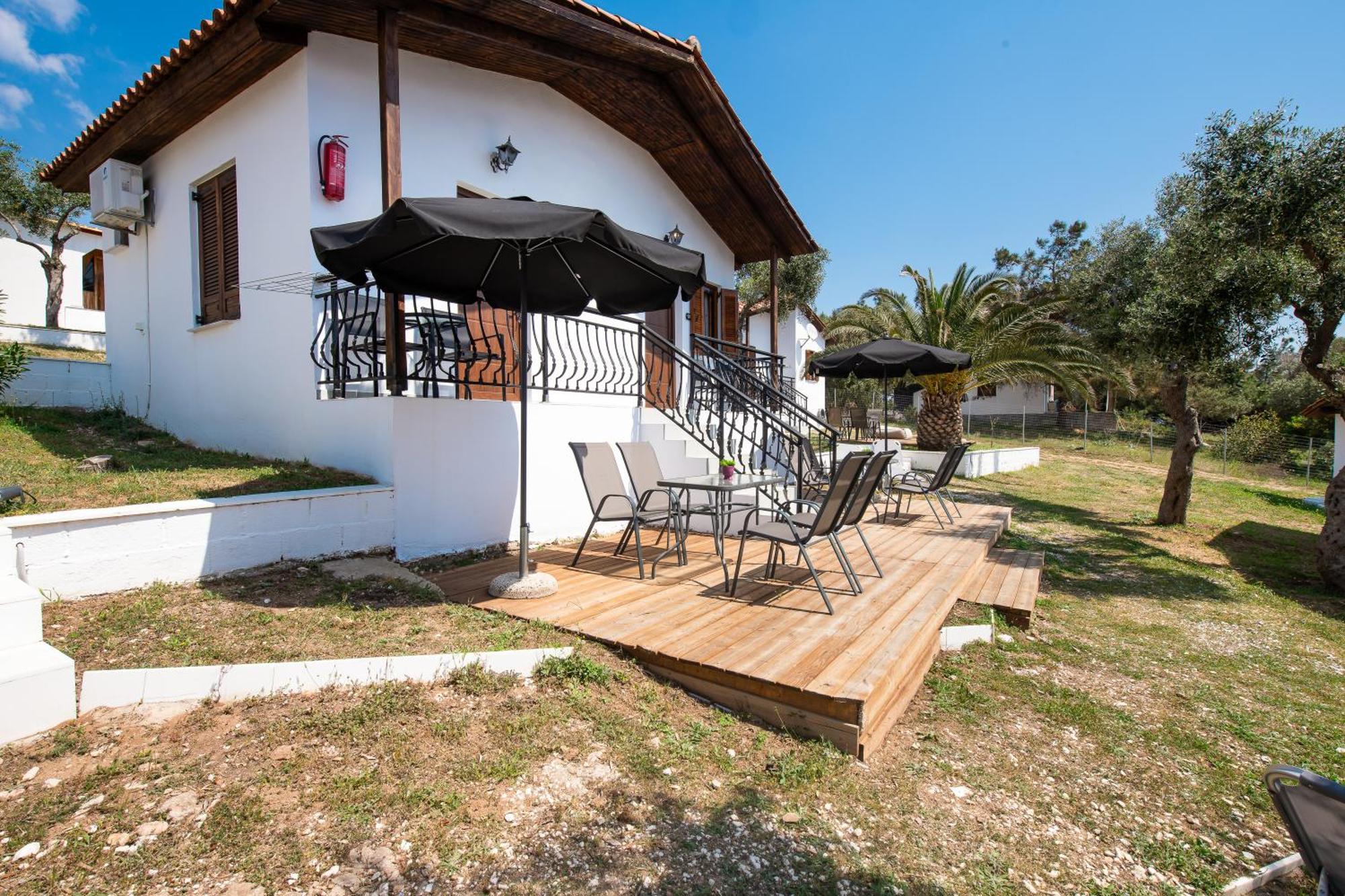 Acroterra - Easy Living Aparthotel Aliki  Bagian luar foto