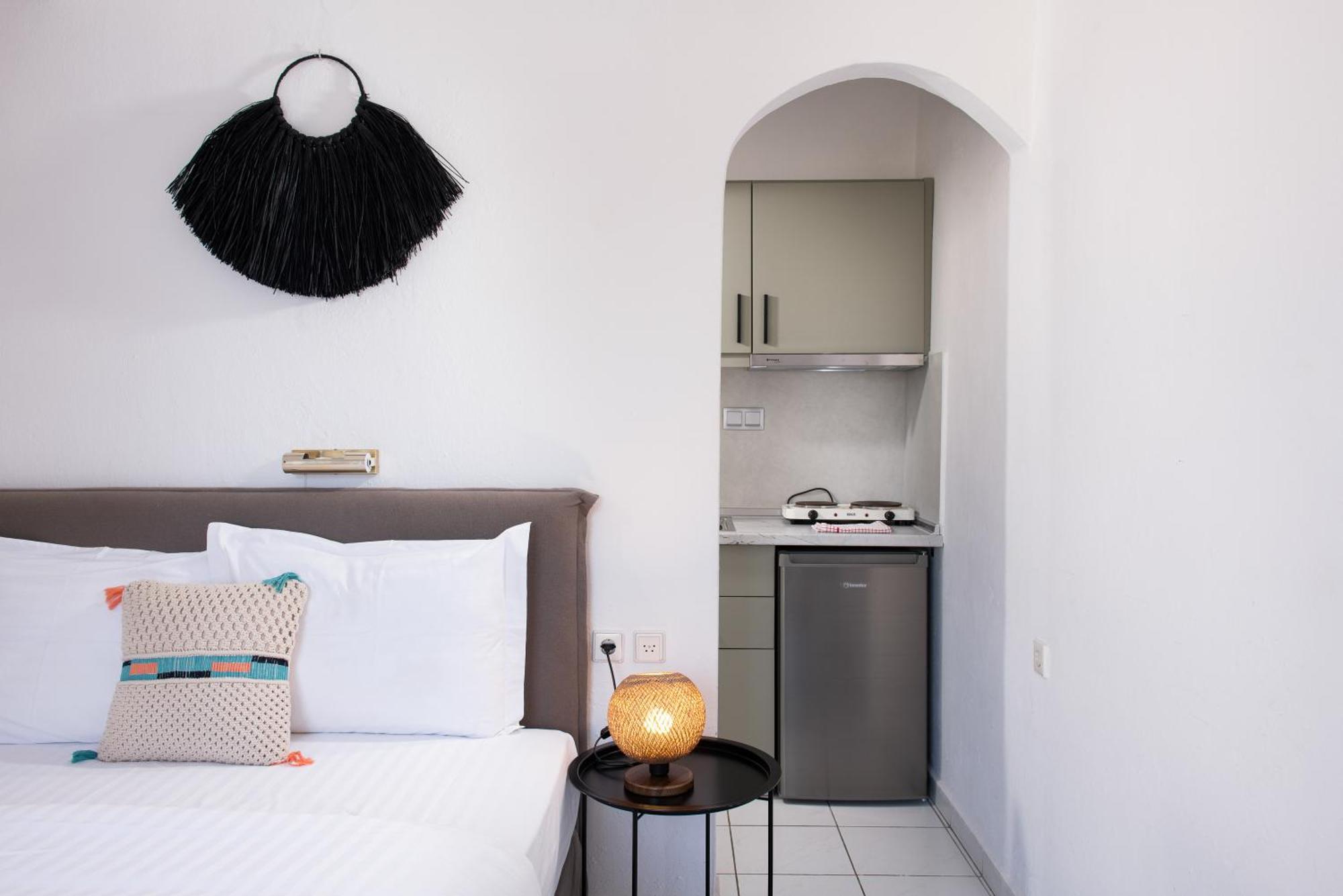 Acroterra - Easy Living Aparthotel Aliki  Bagian luar foto